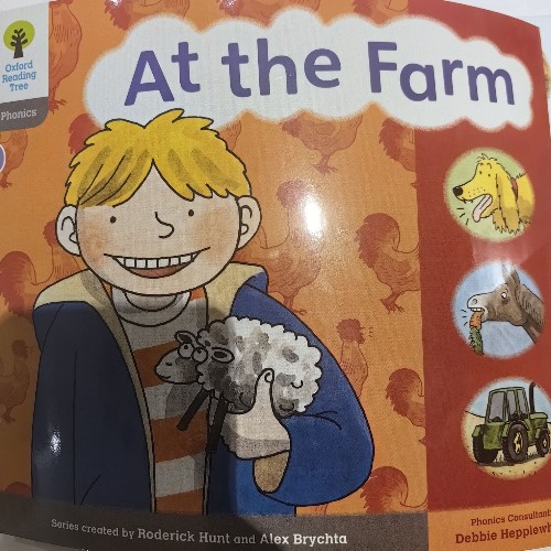 牛津阅读树学校版自然拼读1阶At the Farm