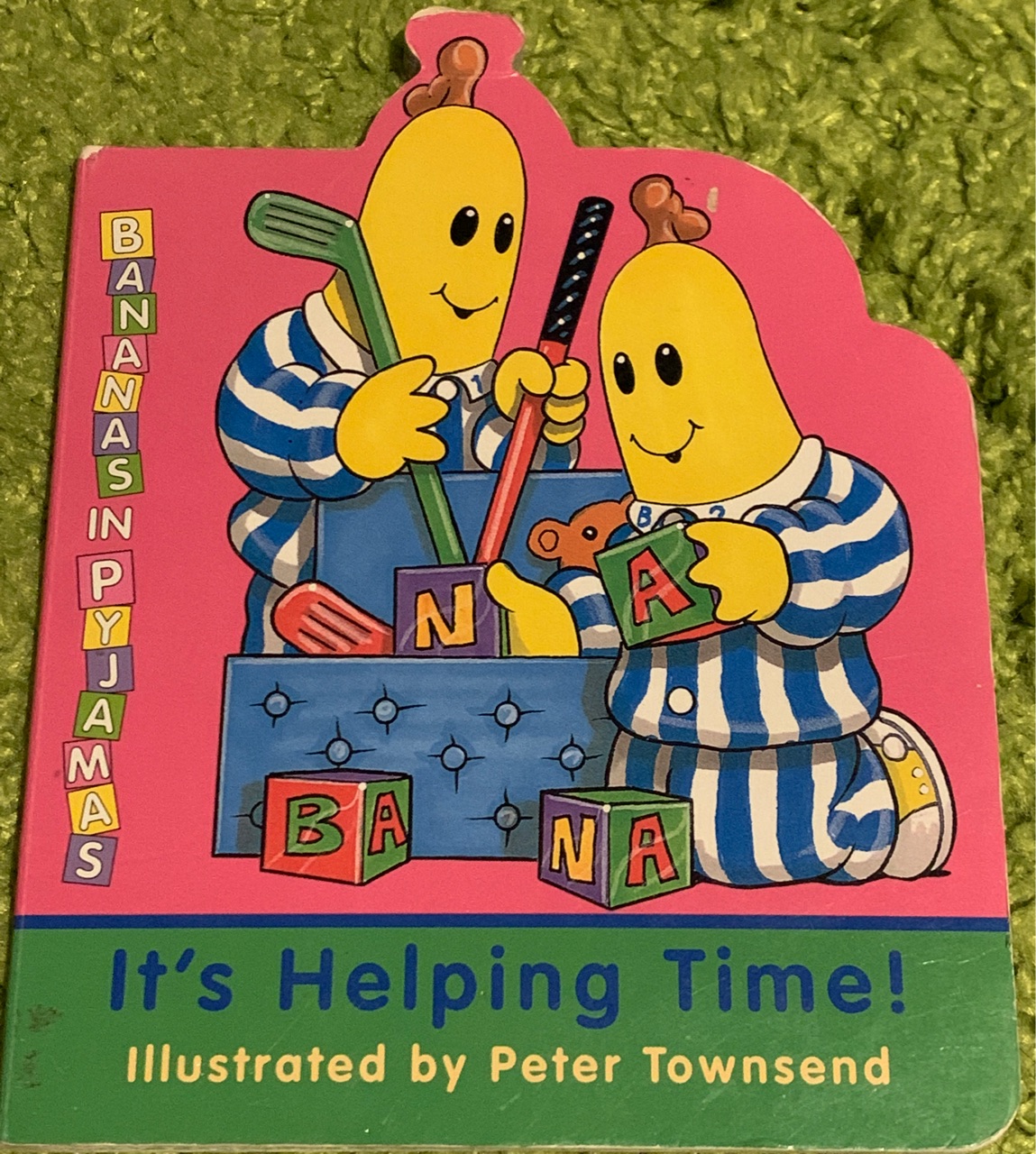 Bananas in Pyjamas - It's Helping Time